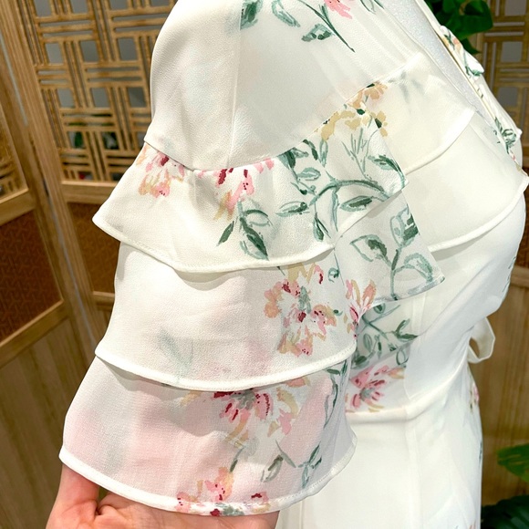 ASTR White Floral Wrap Dress - Picture 3 of 7